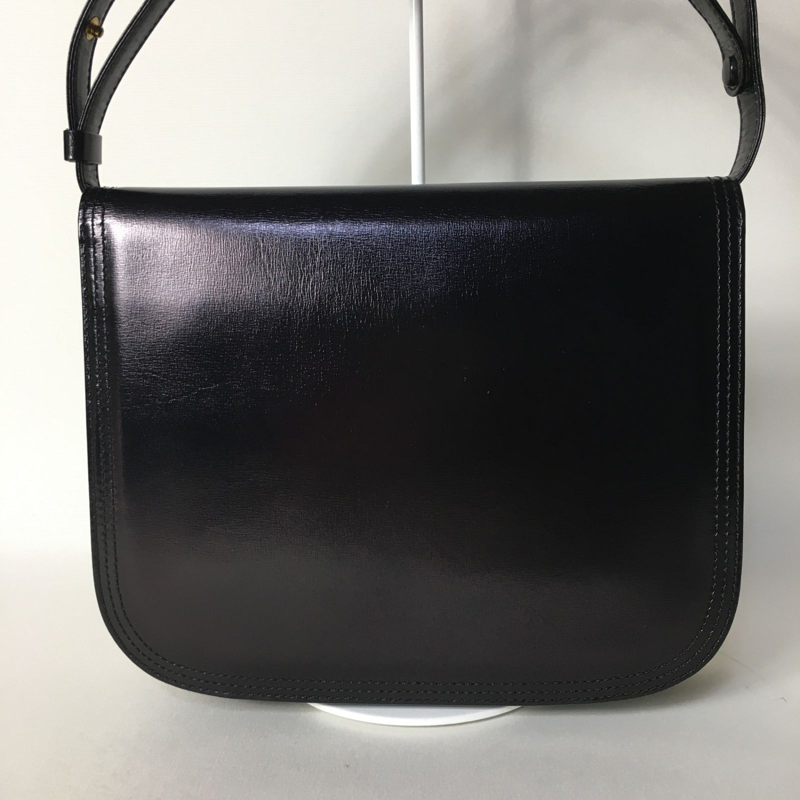 2505-226｜美品｜イヴサンローラン ショルダーバッグ レザー ブラック 2505-226｜美品｜イヴサンローラン ショルダーバッグ レザー