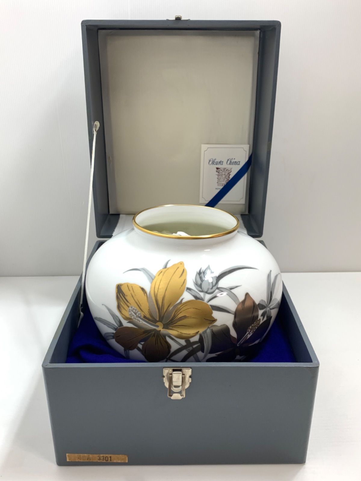 【美品】OKURA 大倉陶園 牡丹 花瓶 花器 花入 金銀彩 化粧箱