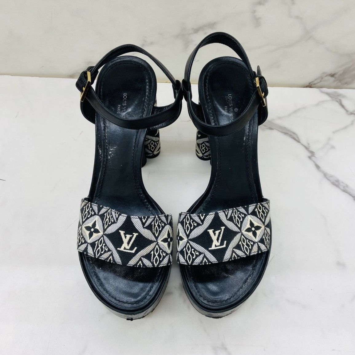 LOUIS VUITTON ルイヴィトン ポディウム・ライン プラットフォーム 