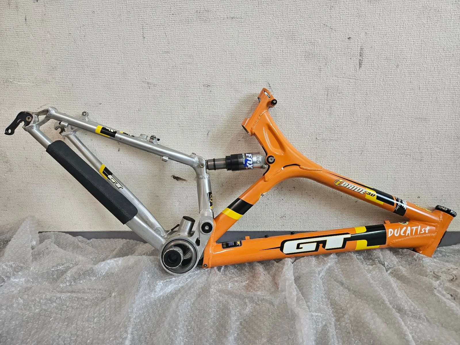 □ GT I-DRIVE 3.0 FS size:S 160-170cm MTBフレーム CHRIS KING 2001