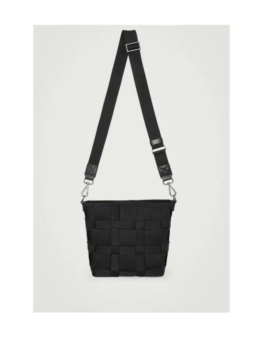COS キルティングバックミニ Black