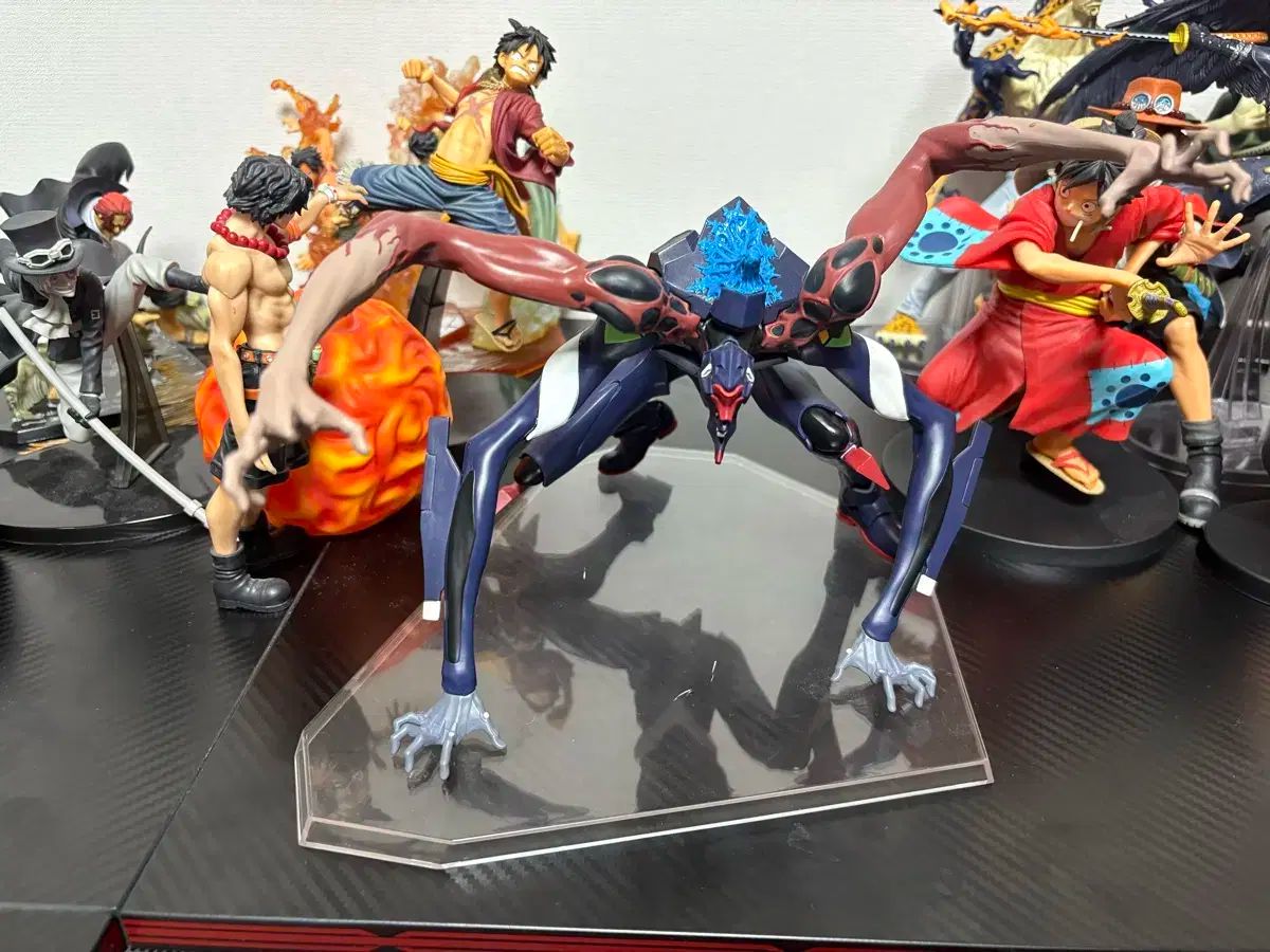 ツブコン 2025 M1号 ヒッポリト星人 蓄光 鵜川薫氏 - メルカリ M1号