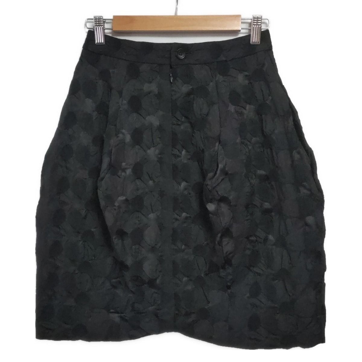 ISSEYMIYAKE イッセイミヤケ スカート サイズ1 S レディース - 黒 ひざ丈
