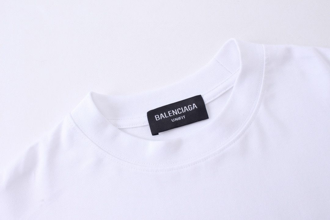 Balenciaga 限定ロングスリープTシャツ