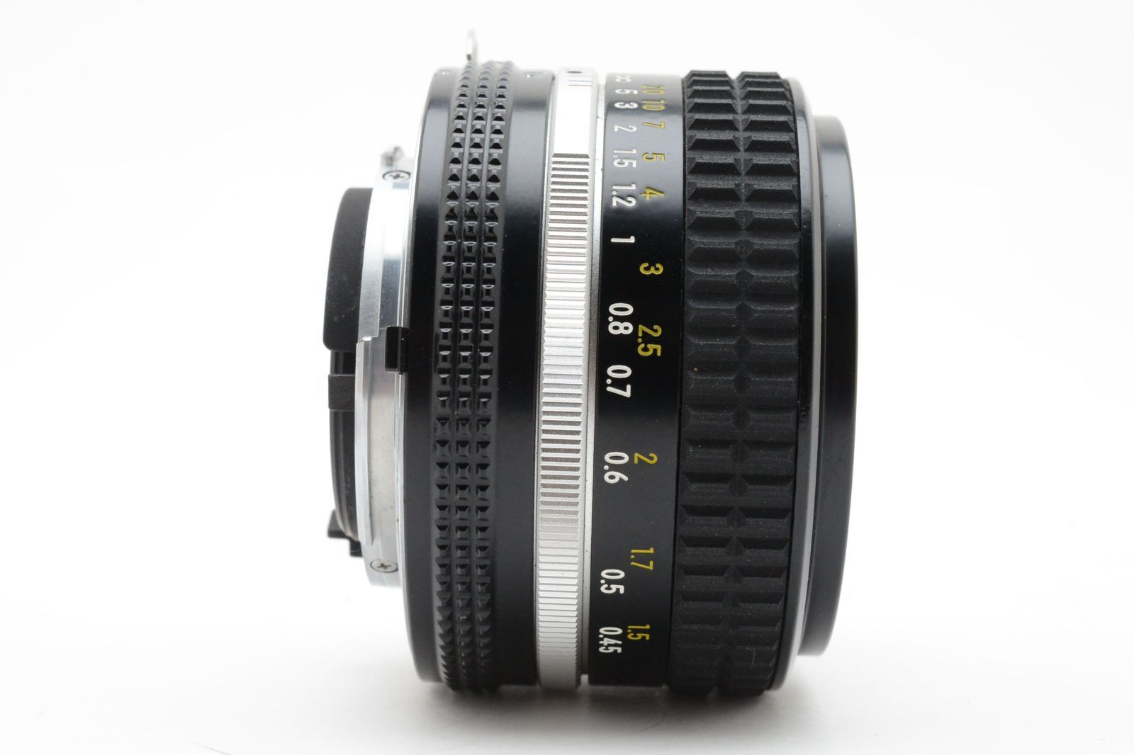 美品・フード付 Nikon Ai-s Nikkor 50mm f/1.4 標準MFレンズ（HR-2