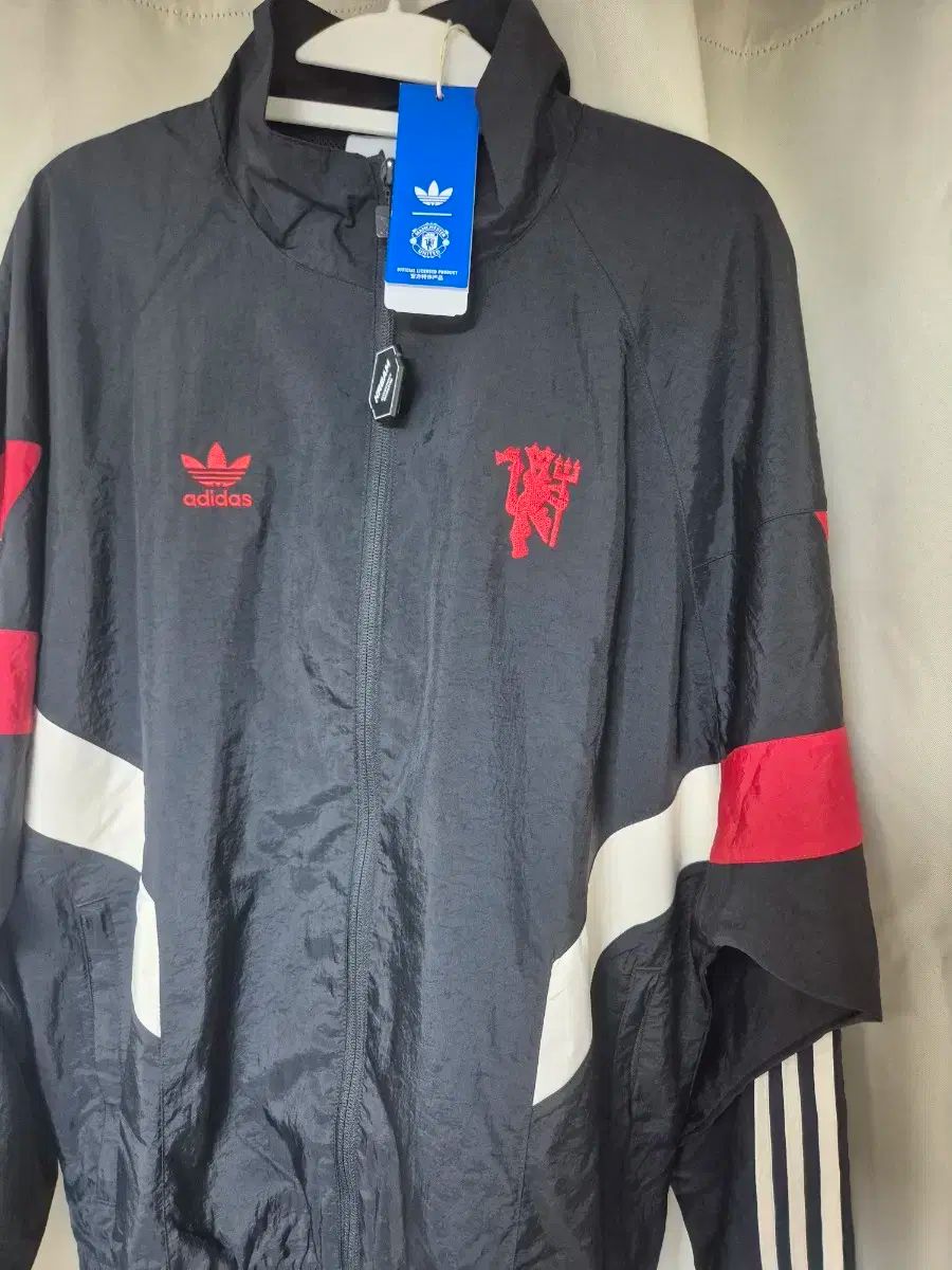 アディダス マンチェスター ユナイテッドFC オリジナル トラックジャージ ブラックレッド M