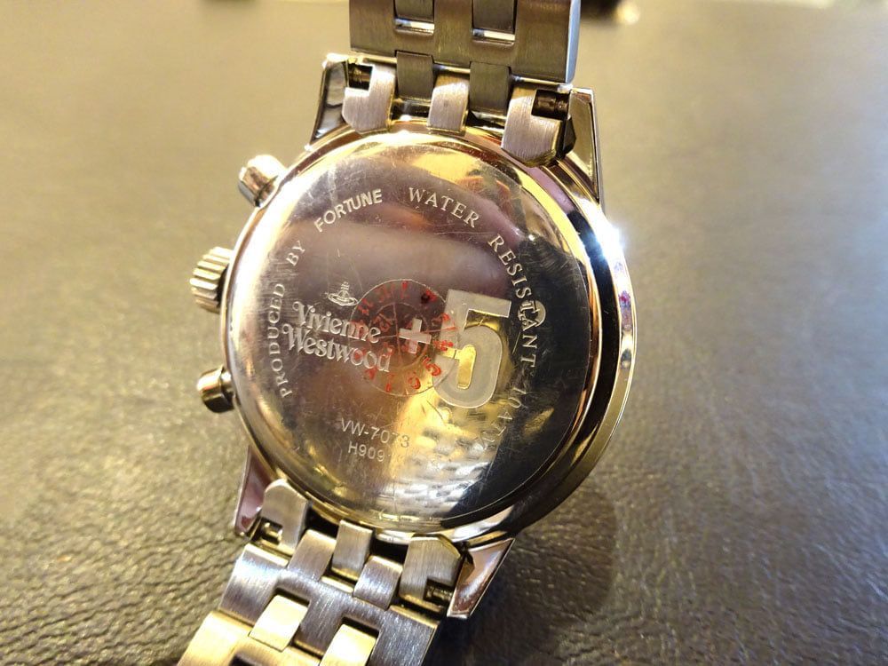 Vivienne Westwood腕時計 【Chronograph “＋5°”】 新品・未使用】【廃版モデル】Vivienne Westwood（ヴィヴィアン