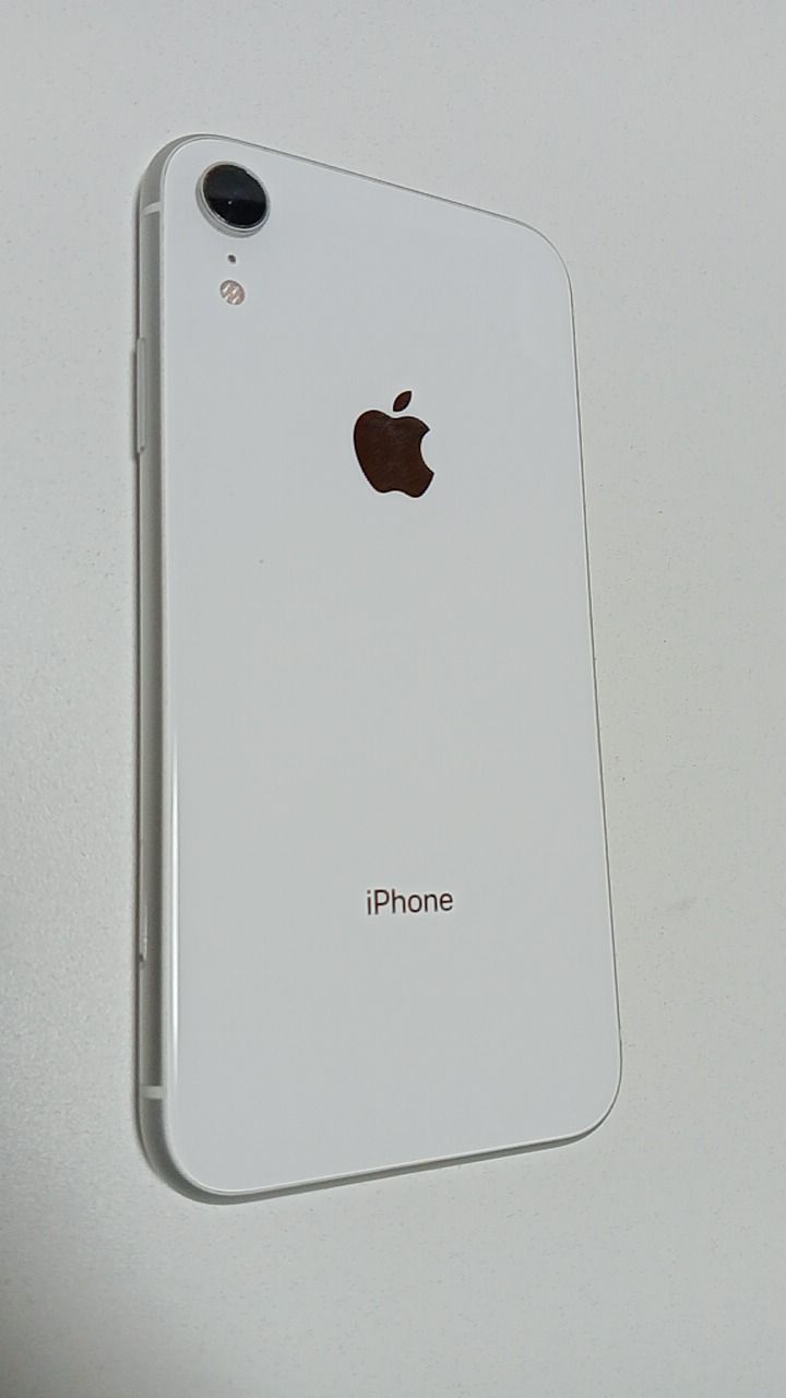 動作確認済！ iPhoneXR A2106 64GB ドコモ回線 本体 ホワイト