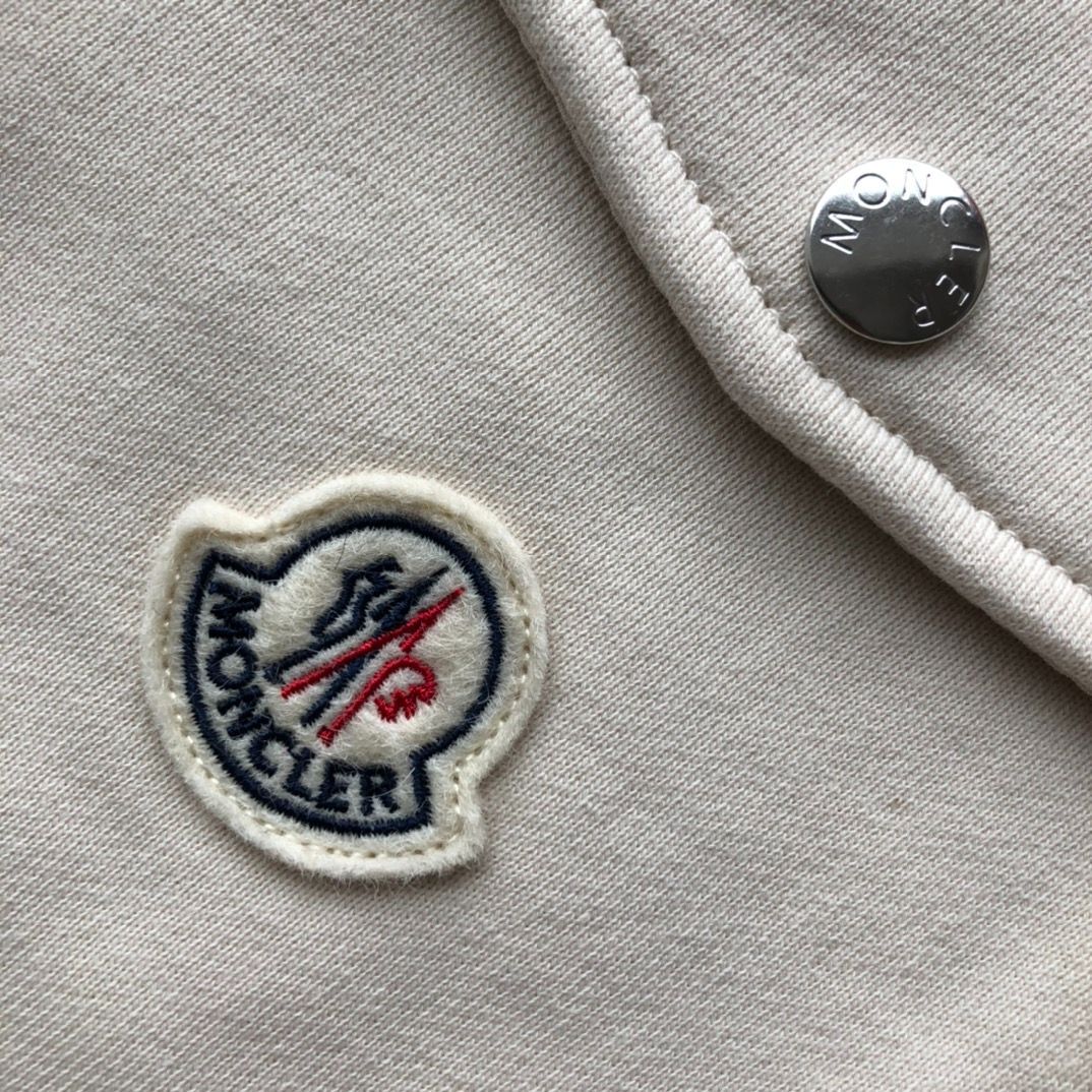 モンクレール MONCLER ショートパンツ ホワイト