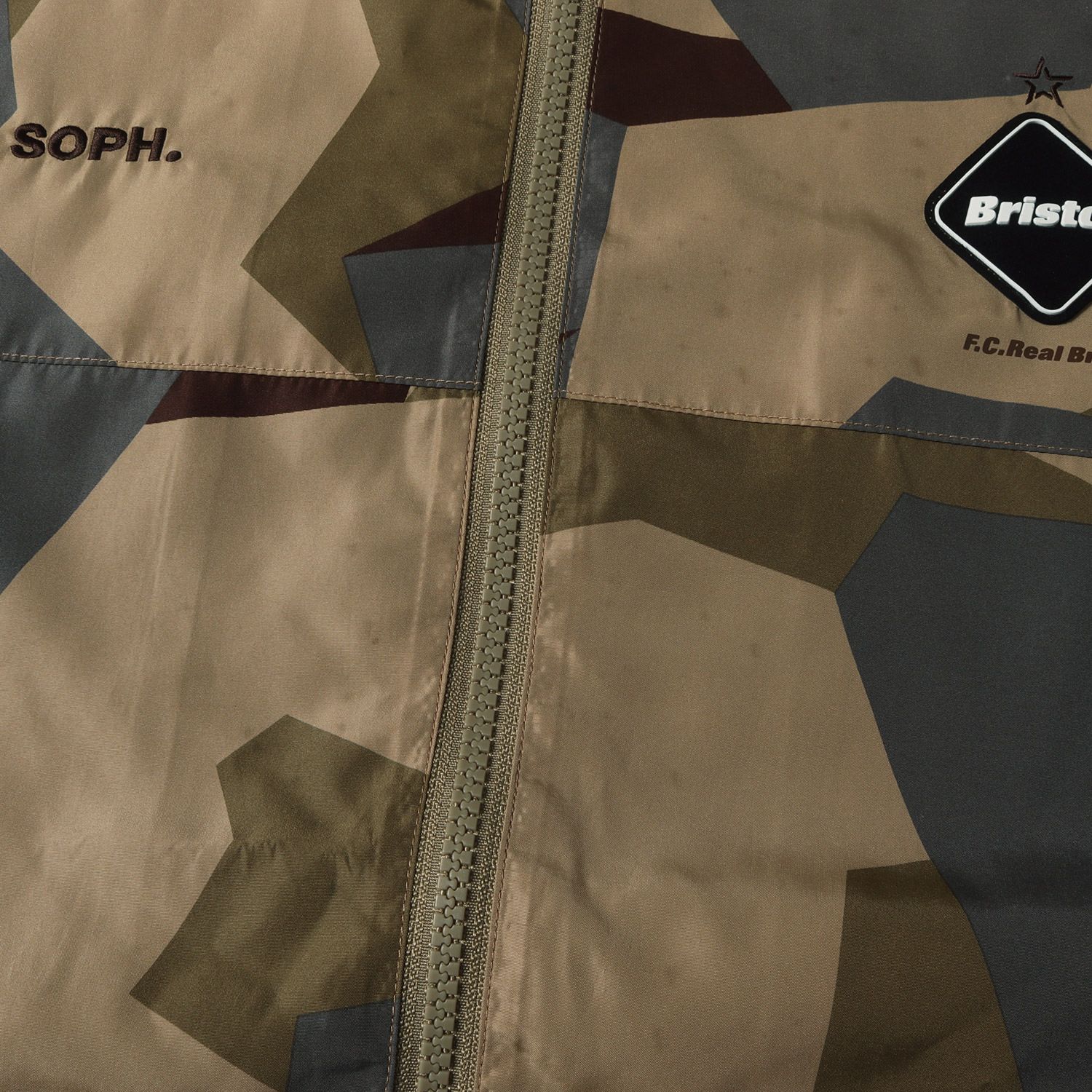 F.C.Real Bristol エフシーレアルブリストル パーカー ベージュ迷彩 