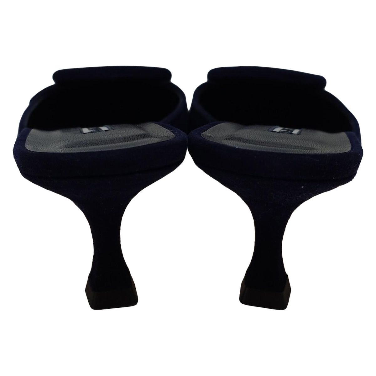 マノロブラニク ミュール