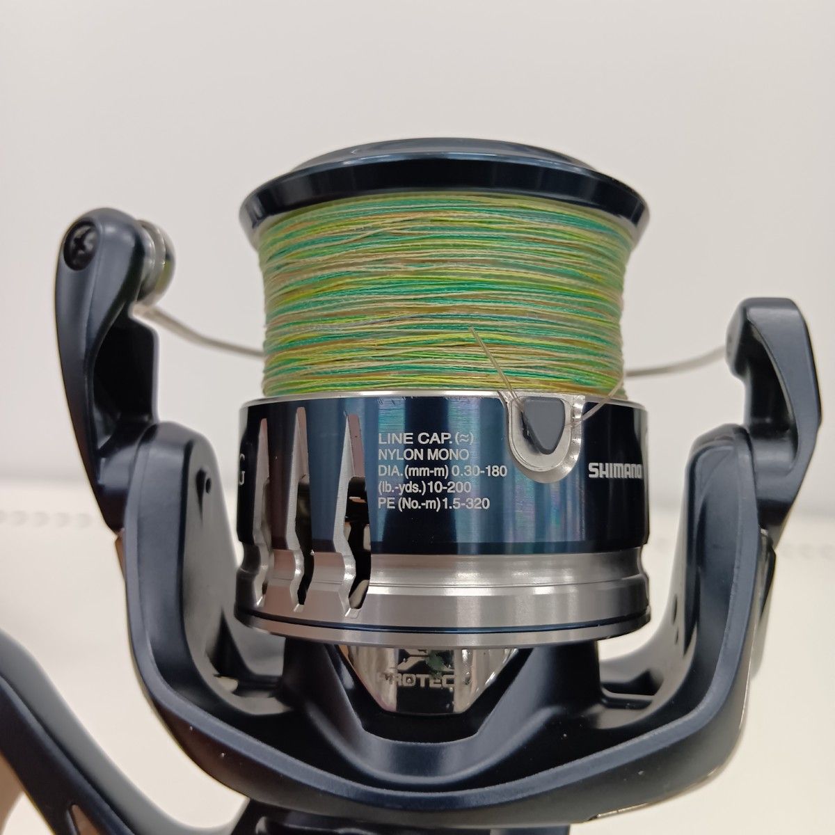 SHIMANO SW4000HG スピニングリール24 ストラディックSW SHIMANO