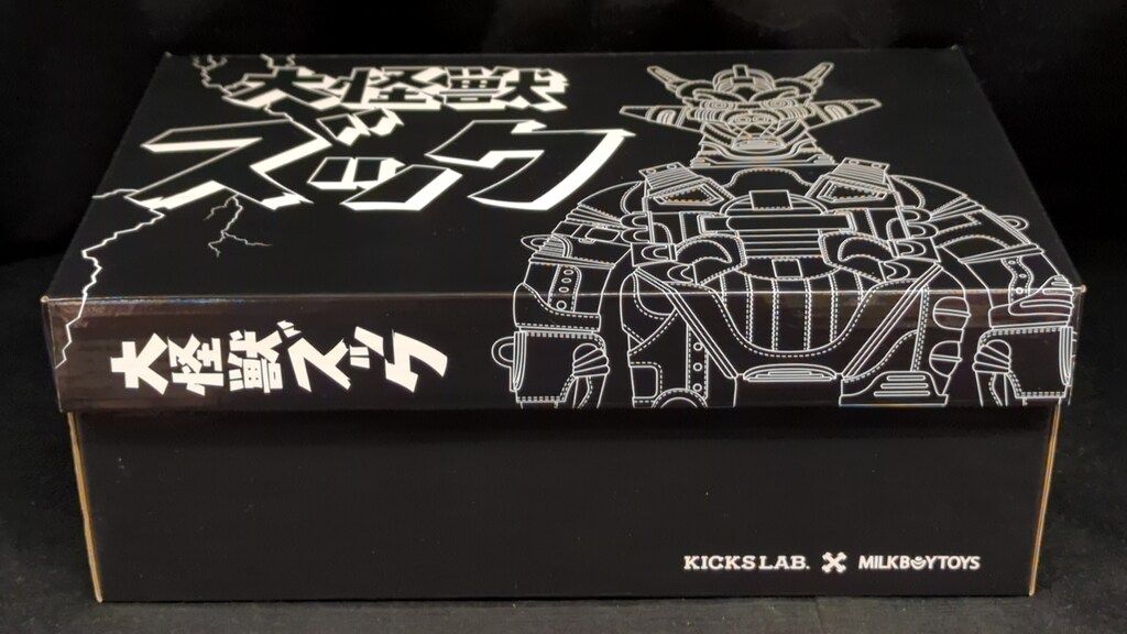 KICKS LAB. × MILKBOYTOYS 大怪獣 ズック 1st 白成型/緑/黄色/金