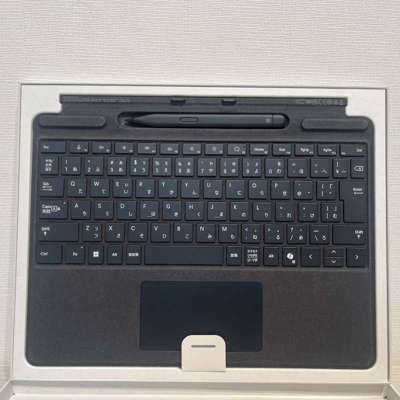 開封済中古品】Microsoft Surface Pro キーボード 8X600186