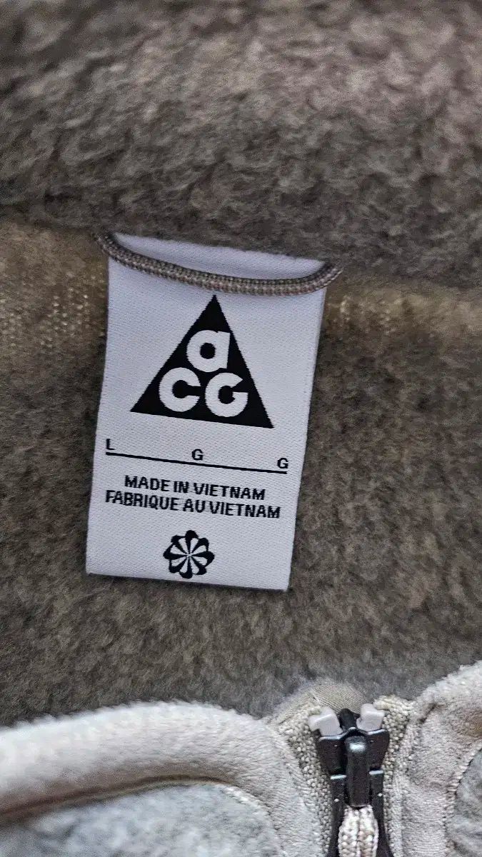 【史上最も激安！】 ナイキ acg アーティック フルジップアップ L 最終値引