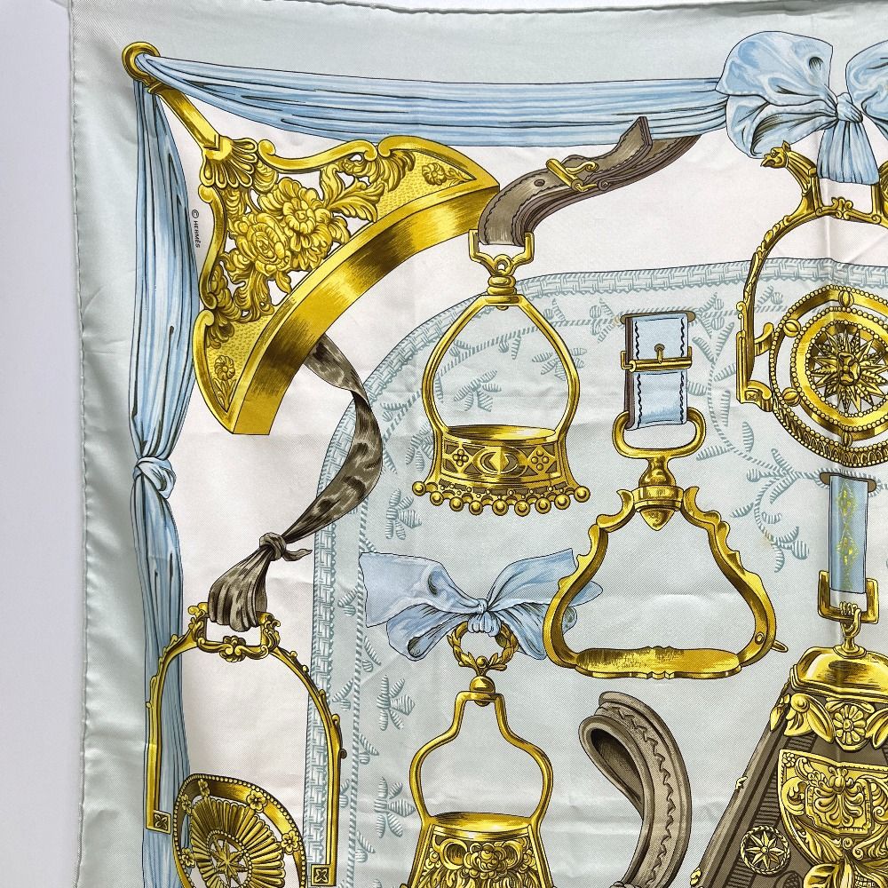 エルメス HERMES スカーフ カレ 90 ETRIERS 鎧 馬具 金具柄