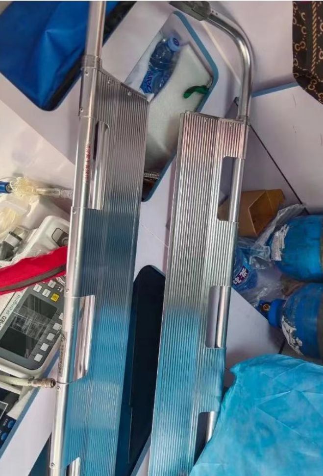 搬送用品 移易担架