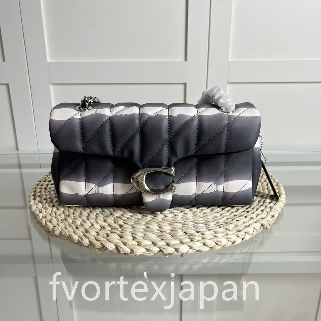 新品】COACH（コーチ）レディースダイヤモンドキルティング  