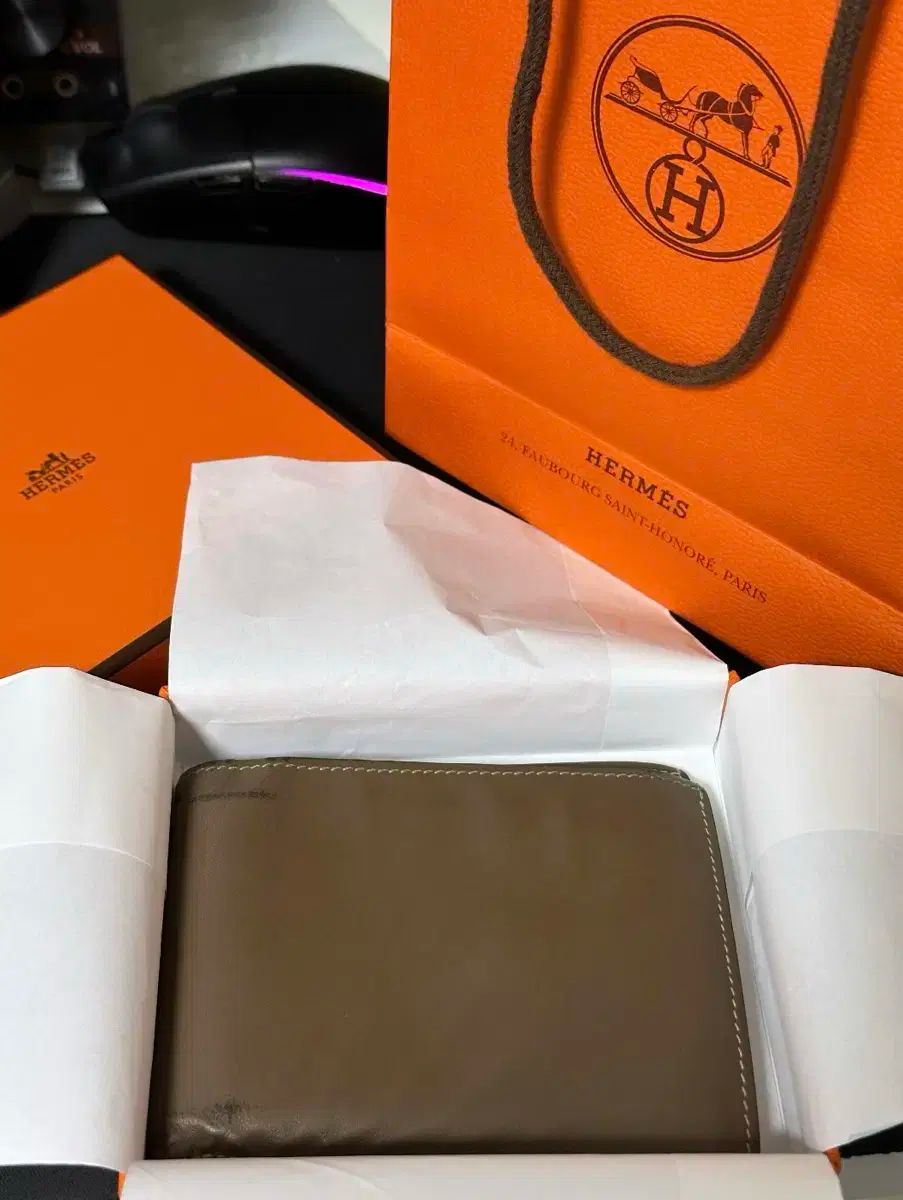 Hermes(エルメス) 二つ折り財布