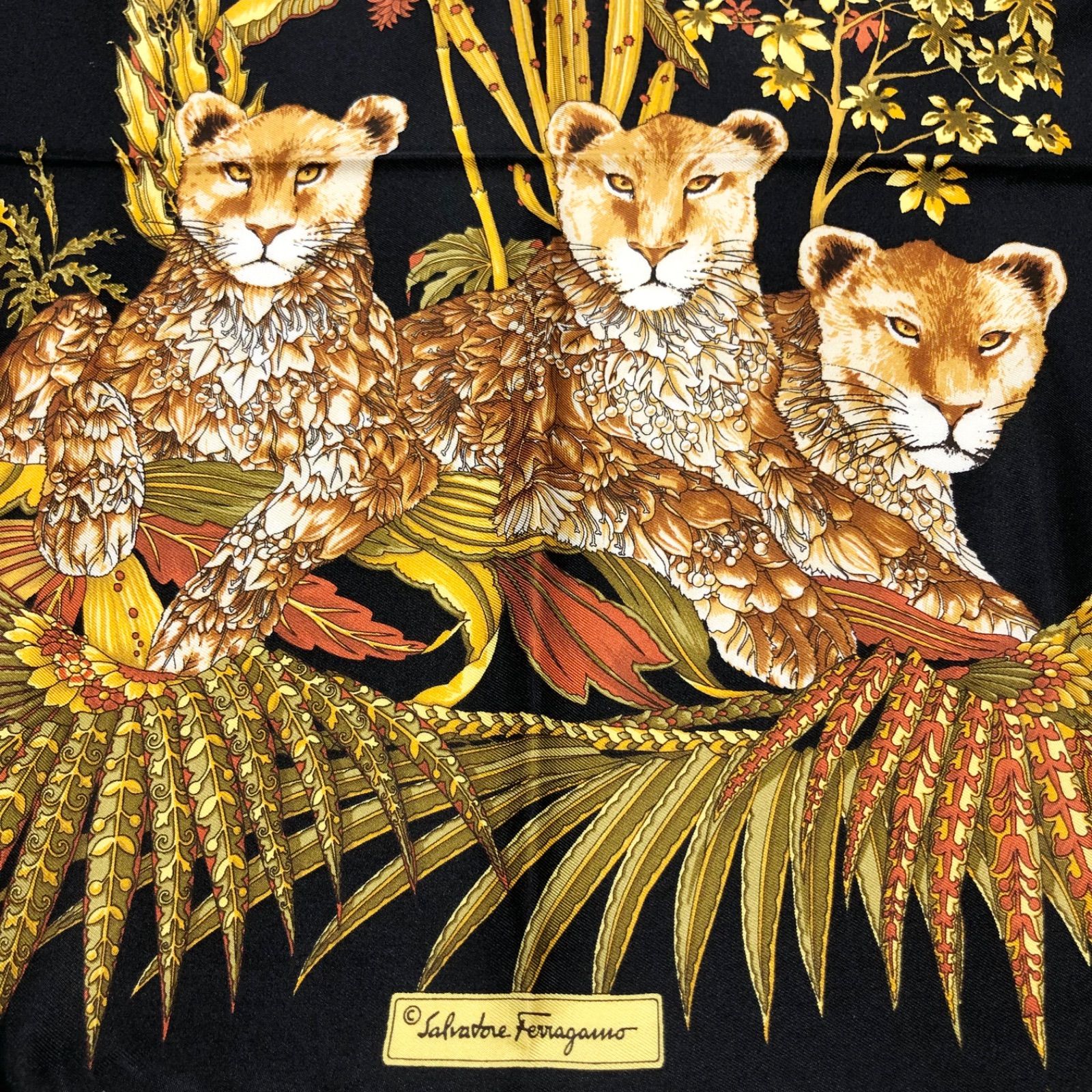 フェラガモ スカーフ アニマル柄 ブルー サルヴァトーレフェラガモ キリン サバンナ シルクスカーフ Salvatore