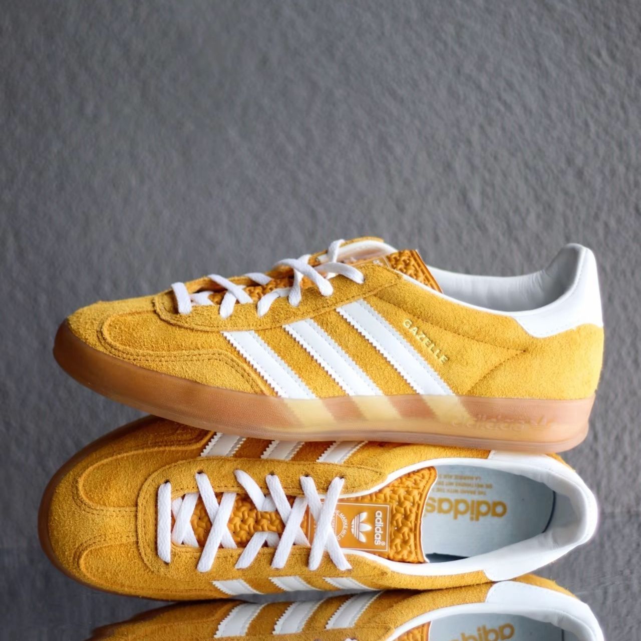 !adidas adidas Gazelle Indoor Orange Peel White (Women's) アディダス ウィメンズ レディース スニーカー ランニングシューズ