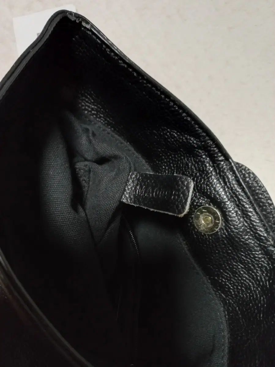 ジバンシィ クロス