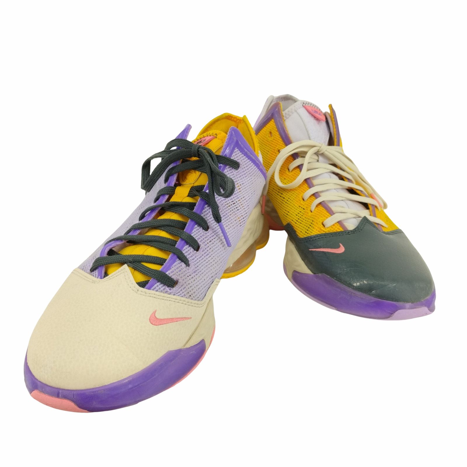 Amazon.com | Nike Lebron XIX Low Basketball Shoes,White