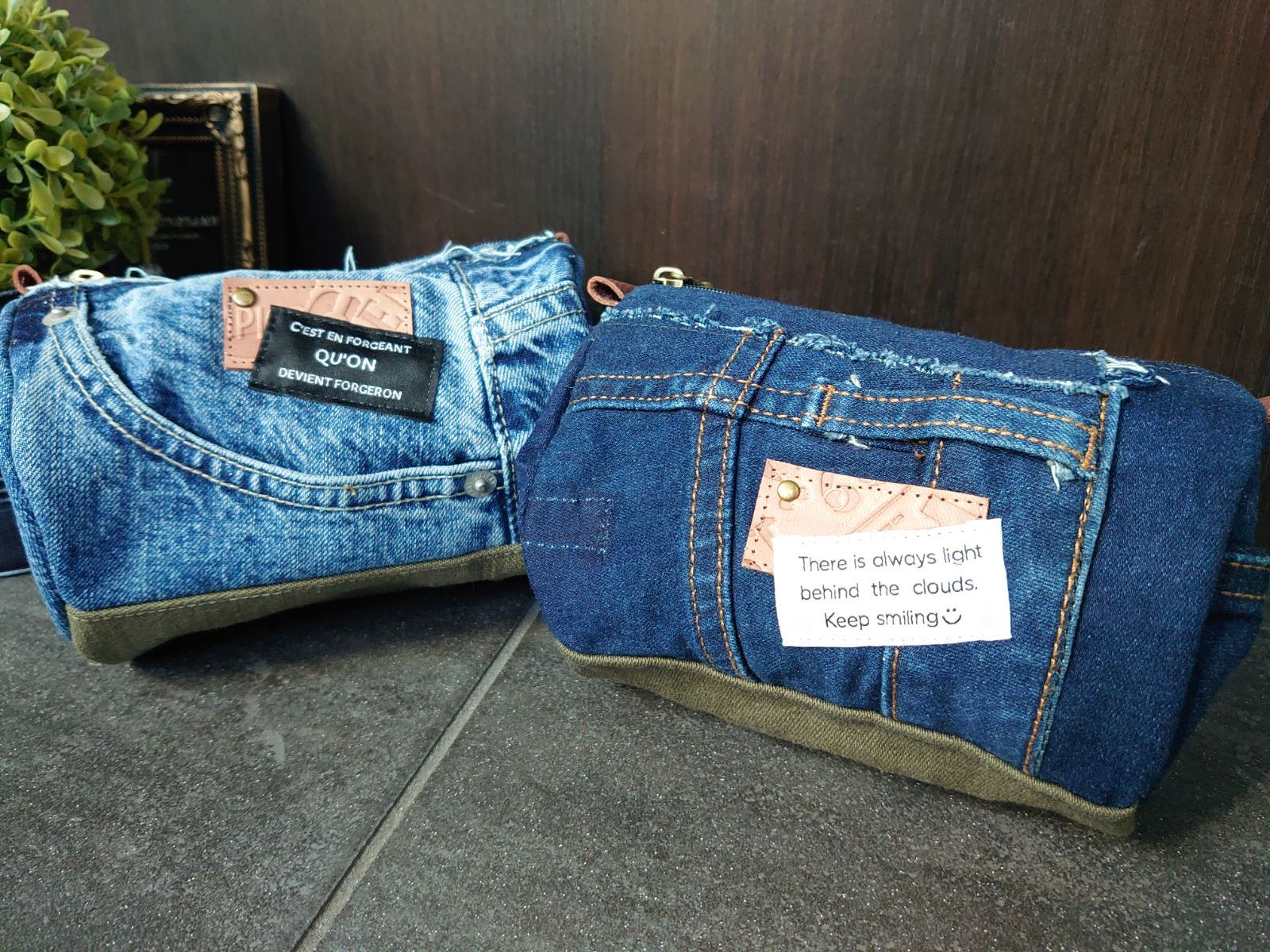 No.185【DENIM✖️PopなBIRDポーチ❇️】デニムリメイクポーチ鳥柄  