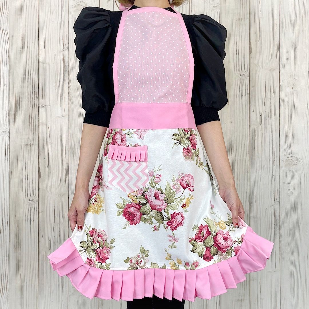 Tarantinalovers エプロン Wild Roses