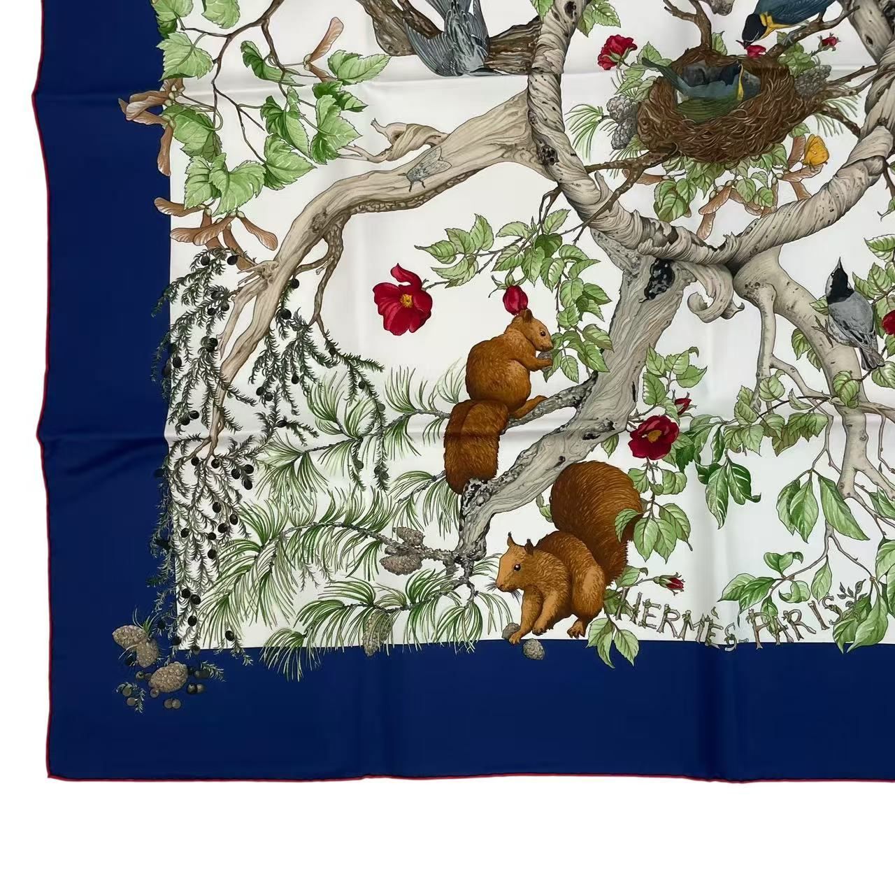 ☘️美品☘️ HERMES　AU COEUR DES BOIS 森の中で　カレ 新品同様 HERMES エルメス カレ90 AU COEUR DES BOIS 森の中で