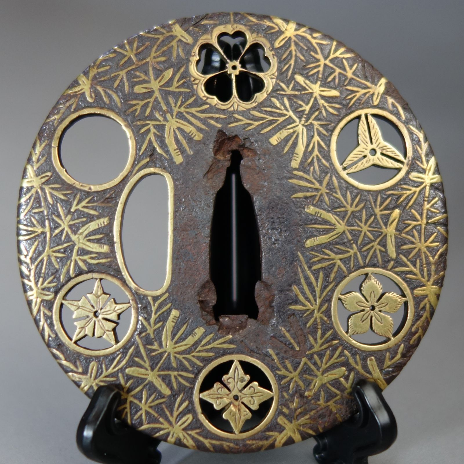 鍔 鉄地 与四郎式真鍮象嵌鍔 鍔 き 日本刀 刀装具 鐔 骨董 古美術 Ac25100801