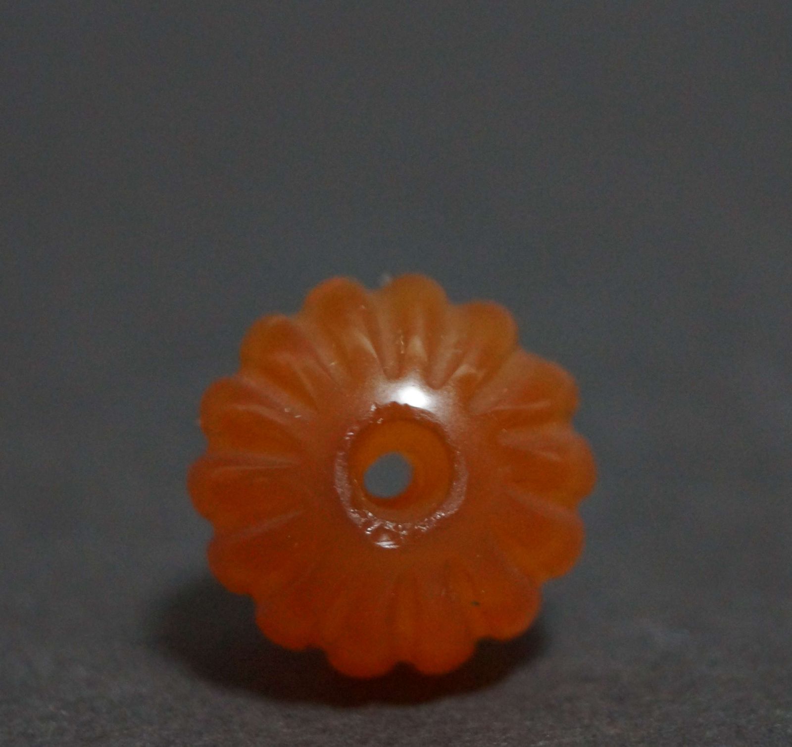 オールドチベット メノウ瑪瑙 纏絲瑪瑙 南瓜形根付 緒締玉