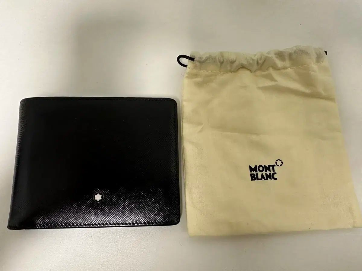 【雷市場（ポンジャン）商品韓国直送】Montblanc(モンブラン) 正規品 二つ折り財布