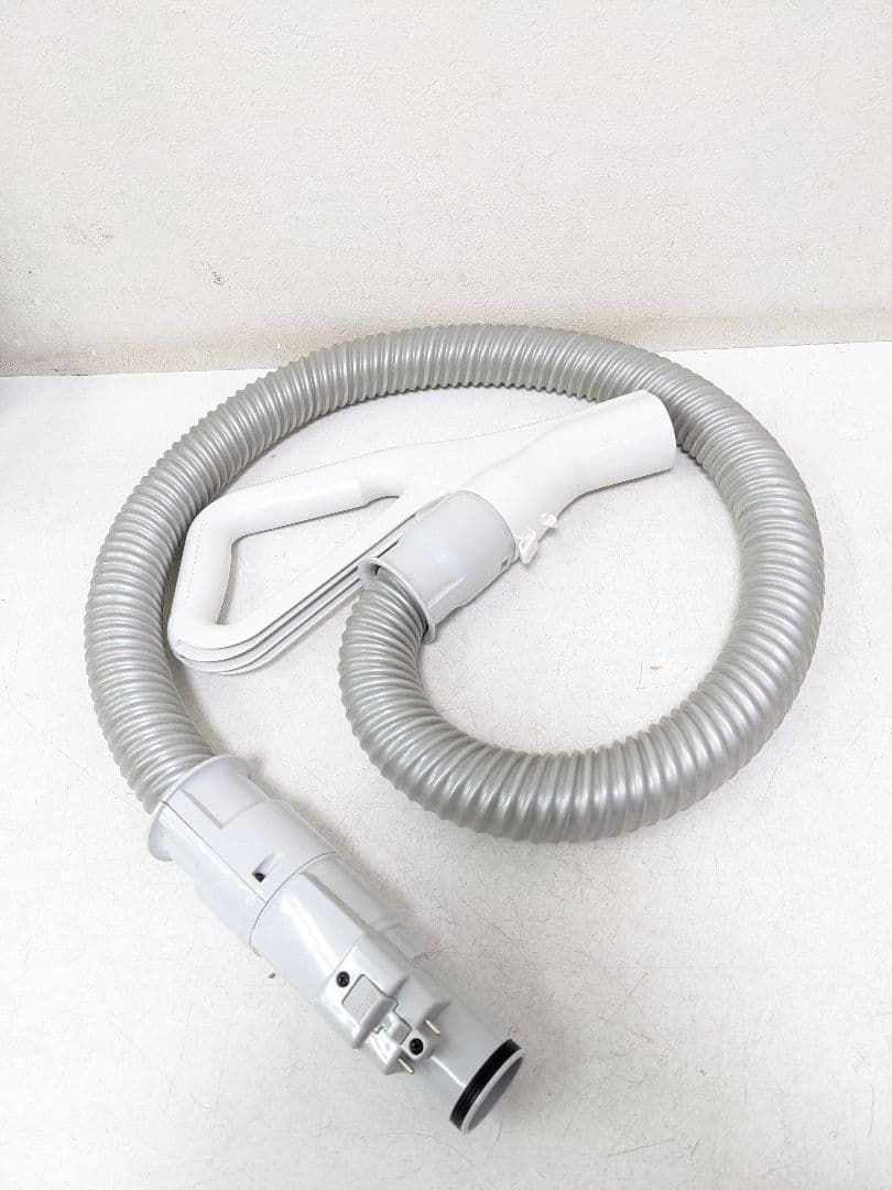 TOSHIBA 東芝 VC-C12-N 2013年製 サイクロン式掃除機 TOSHIBA 東芝