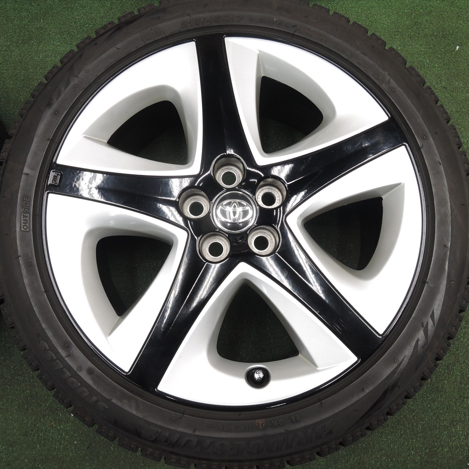 お買い得　トヨタ純正アルミ　バリ溝　スタッドレスブリヂストン215/55/R17 お買い得 トヨタ純正アルミ バリ溝 スタッドレスブリヂストン215/55