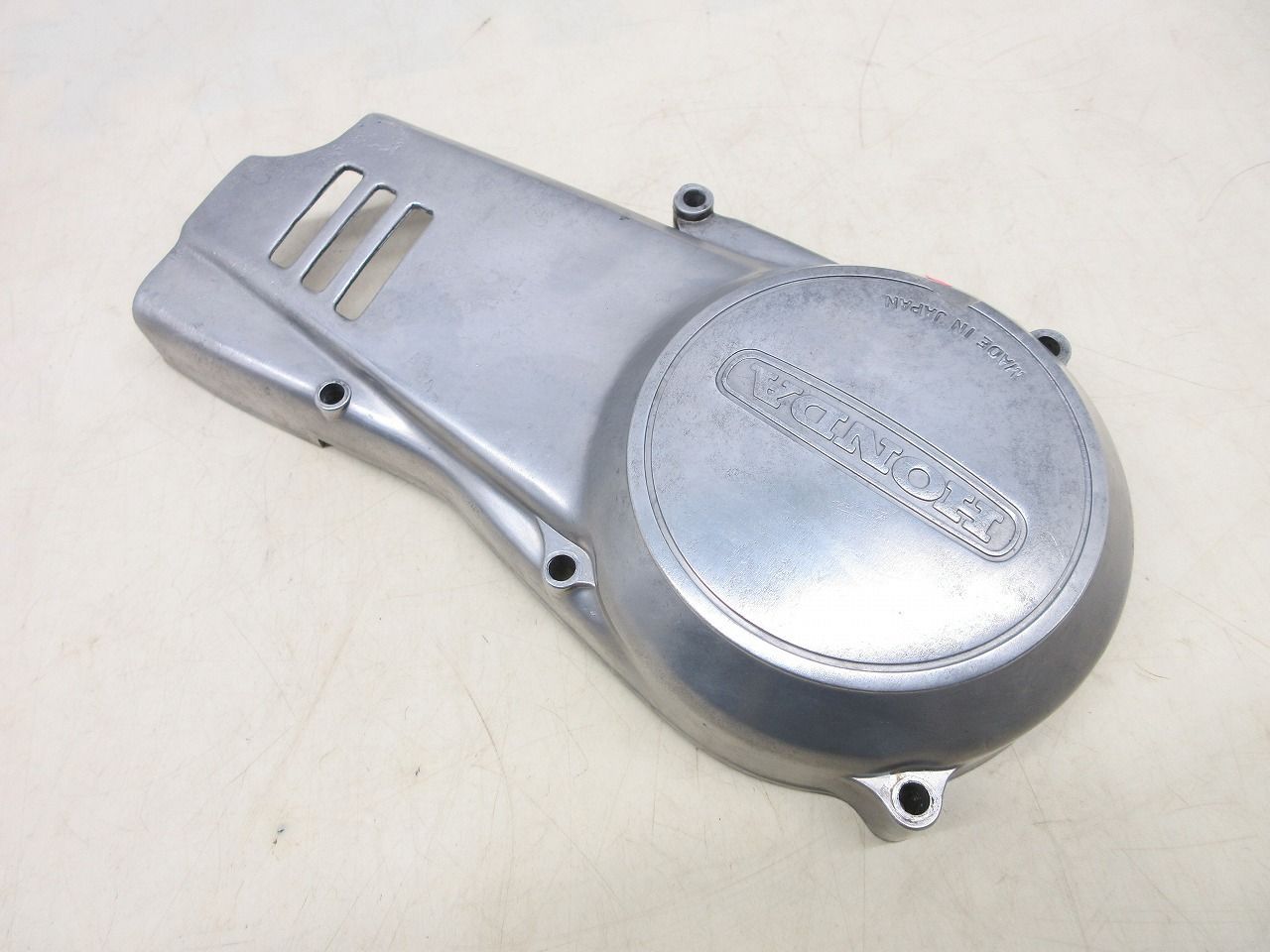 エンジンスプロケットカバー