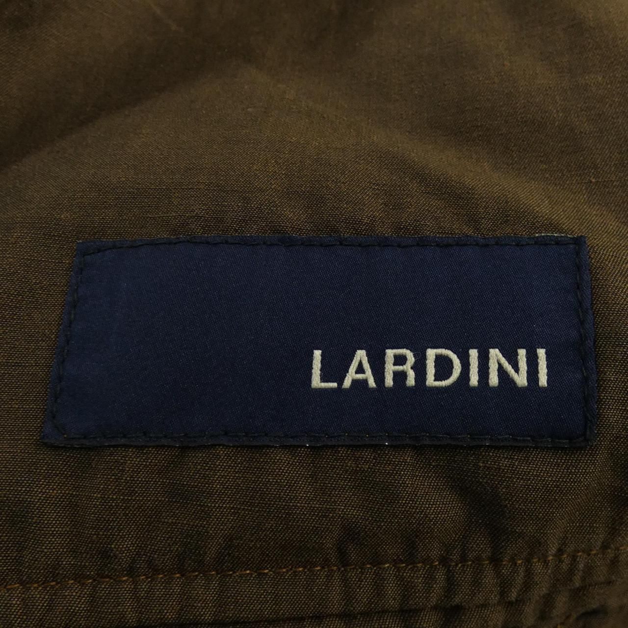 LARDINI スーツ