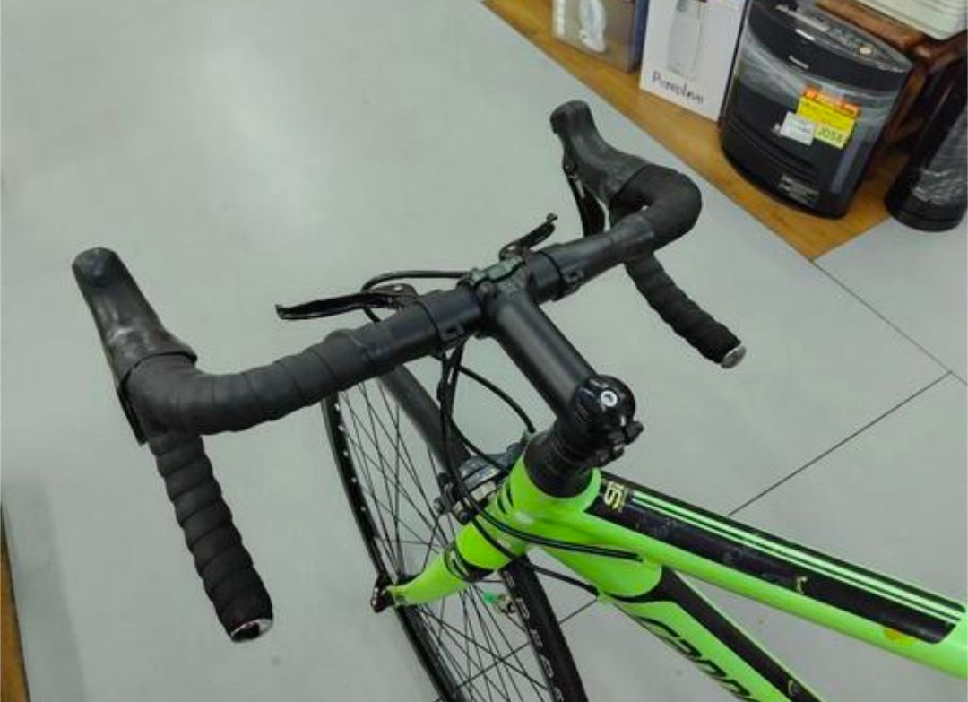 J069☆使用感有り☆ロードバイク☆cannondale☆CAAD8☆2×9段☆700✕25C