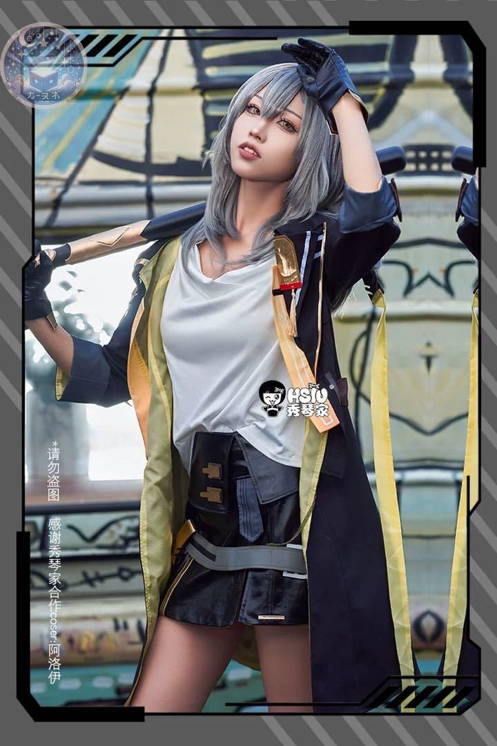 女 コスプレ