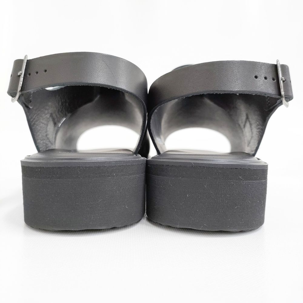 MEDIUM SOLE