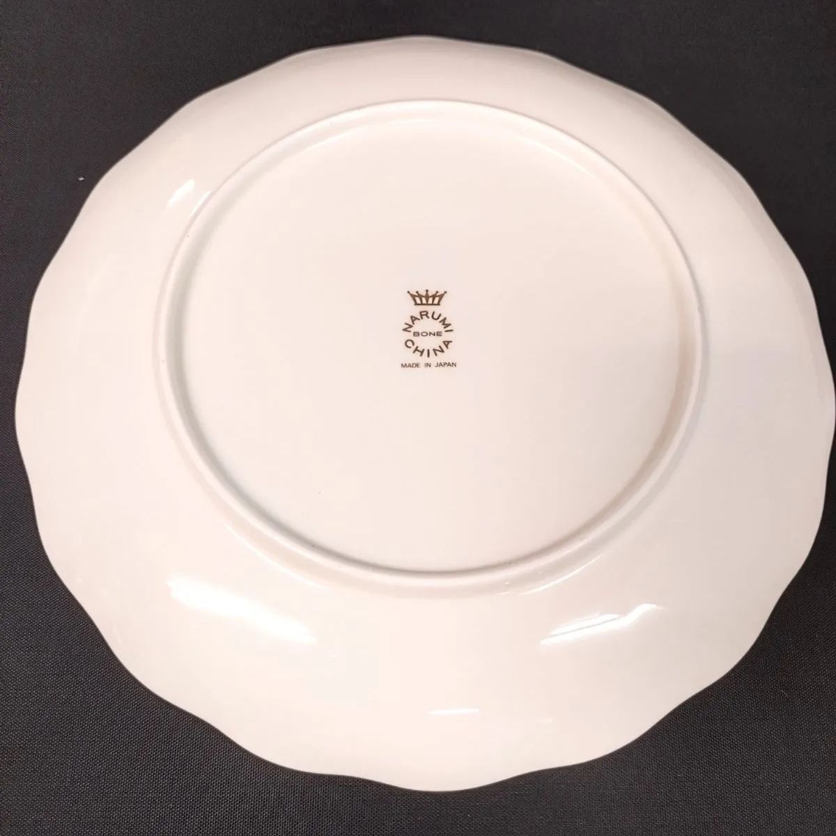 未使用に近い・保管品】 ナルミ ミラノ ボーンチャイナ ミート 未使用に近い・保管品】 ナルミ ミラノ ボーンチャイナ ミート
