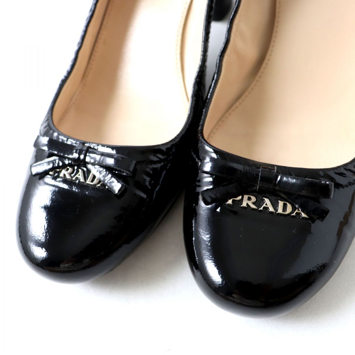 海外販売× 【美品・正規品】プラダ PRADA エナメル パンプス