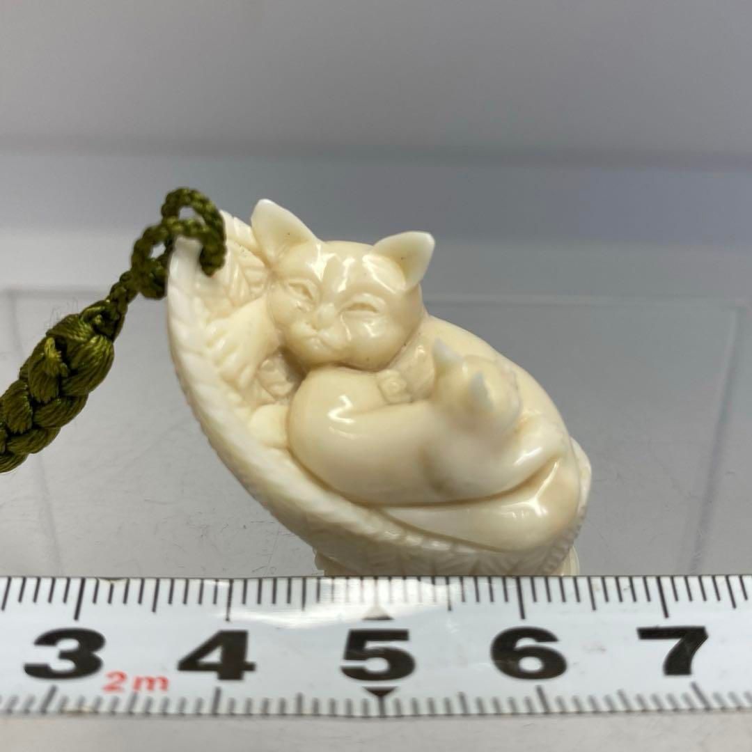 名工 上地上令 上白珊瑚 根付 共箱 20g トヒト 東さ6-0812 2F