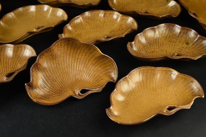 蔵A5467a 九谷焼 葉形皿 平向付 十六客