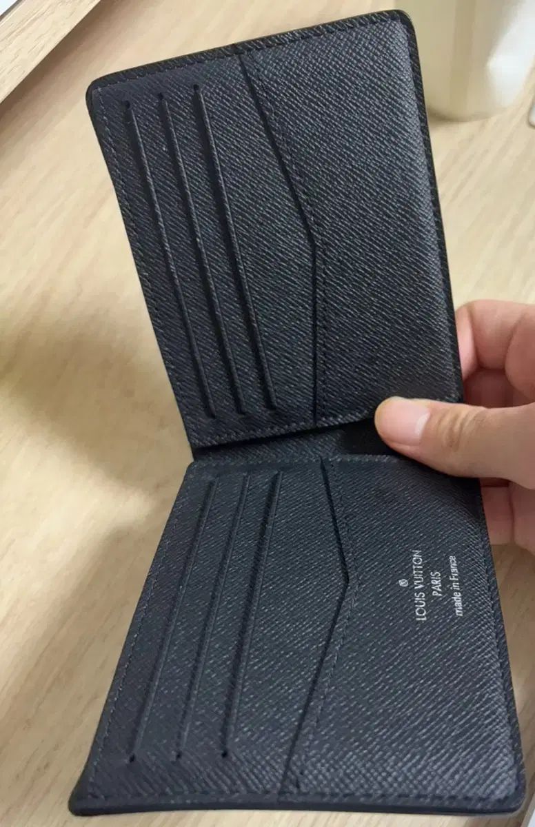 未使用新品！Louis Vuitton 二つ折り財布 モノグラム cdzuu88201_k2897-1
