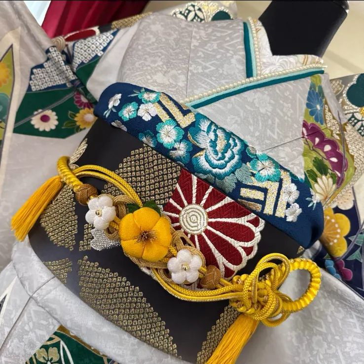 豪華振袖フルセット(7点)・古典柄・矢羽・松竹梅・菊・金彩