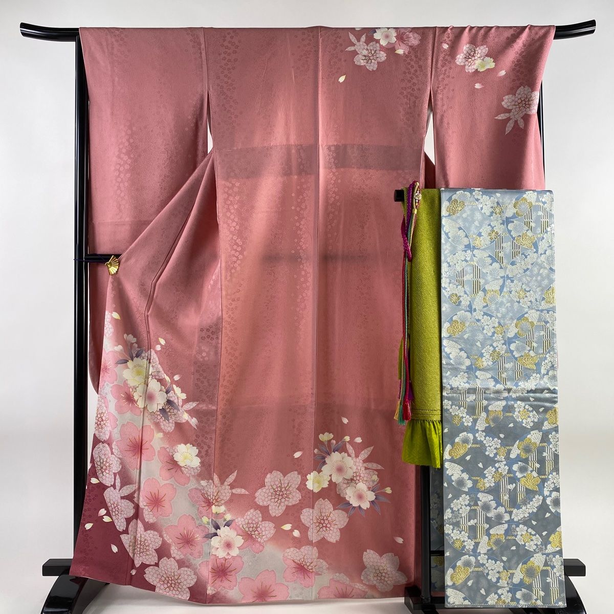 本店は 桜 袷 L 裄丈70cm 身丈172cm 振袖 手鞠 【中古】 名品 正絹