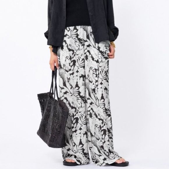 Deuxieme Classe (ドゥーズィエムクラス) □□ ①② 23030500710010  