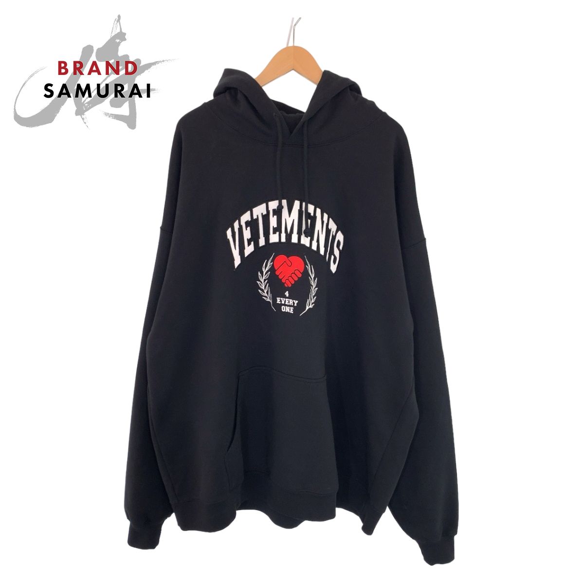 VETEMENTS ヴェトモン 22AW SOLIDARITY EMBROIDERRED HOODIE サイズL ブラック UA53HD420B パーカー フーディー メンズ 404455