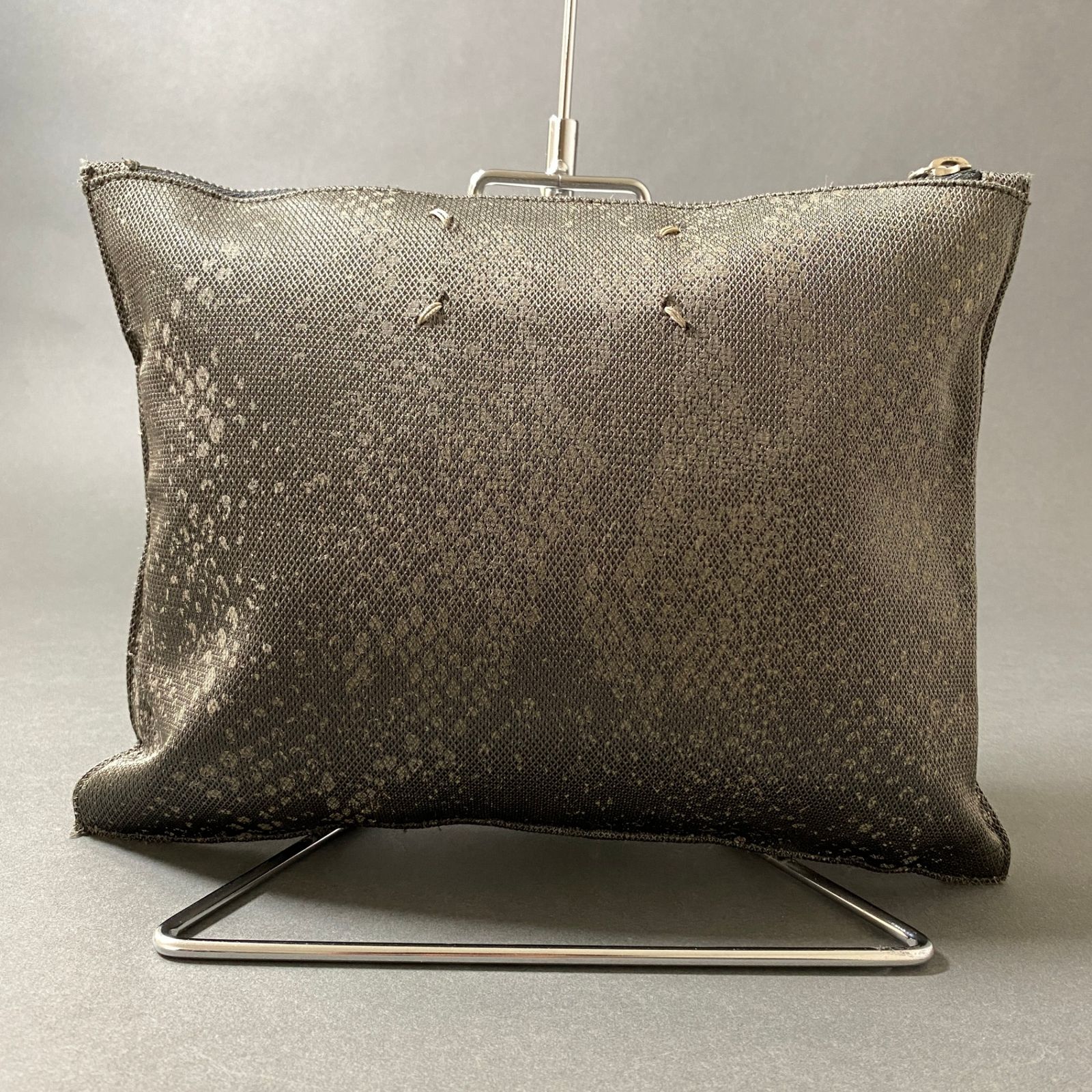 メゾンマルジェラ ストール 四つ糸タグ 人気の理由はこれだった